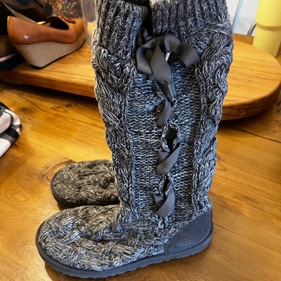 UGG Shoes - Cozy Gray Knit Women's Boots UGG